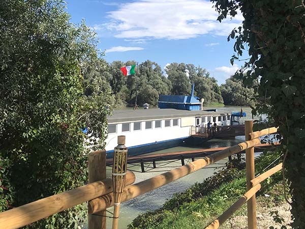 ristorante barcone al 410 fiume Adige